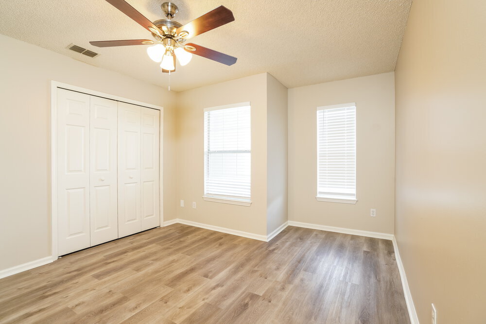 Building Photo - 1928 Hunters Trace Cir