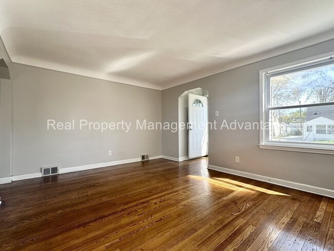 Building Photo - 18731 Meier St