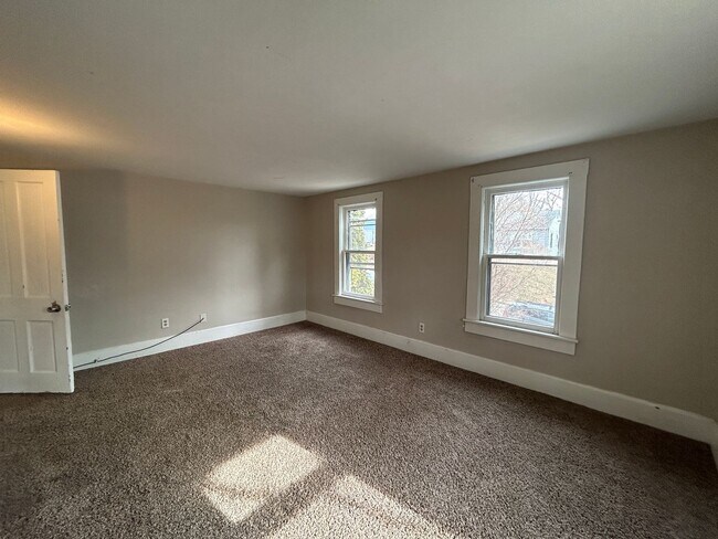 Building Photo - Fabulous 2 Bedroom Home For Rent