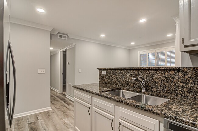 Building Photo - 3650 Morris Farm Dr