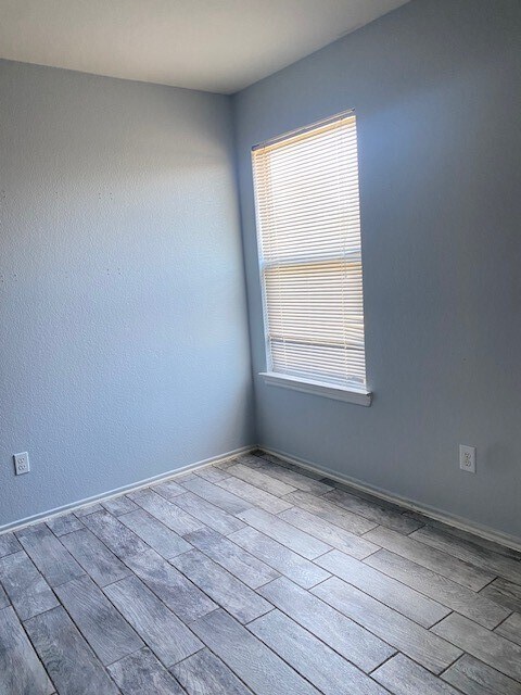 Building Photo - 1426 Joy Oaks Ln