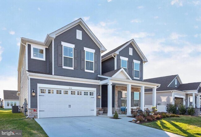 Building Photo - 215 Kingfisher Ln