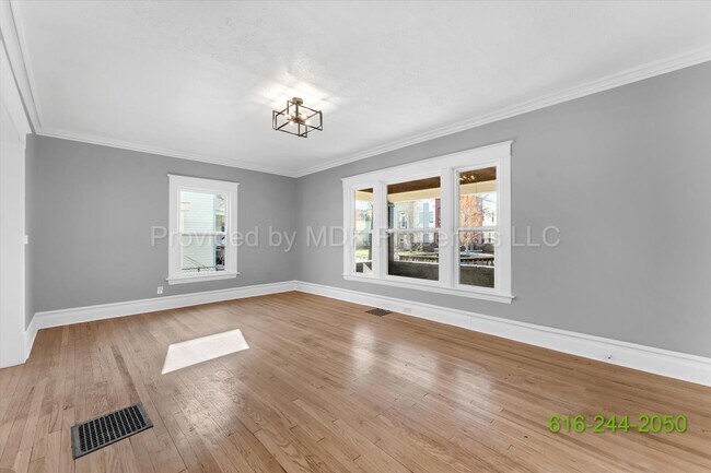 Building Photo - STUNNING REMODEL!!! Extremely Spacious 3 Bedroom (Extra Room) Home!! SECTION 8 APPROVED! (Handica...