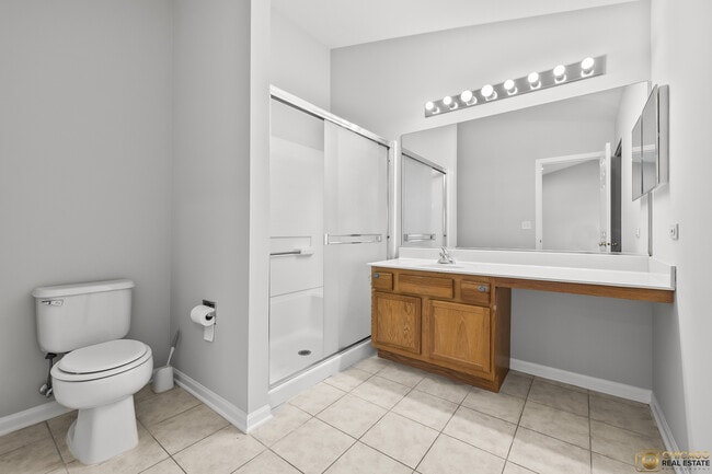 Building Photo - 600 Creekside Cir