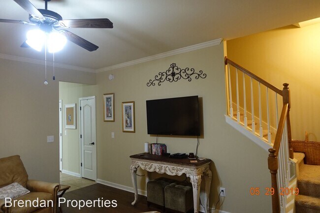 Building Photo - 189 Cobblestone Park Dr