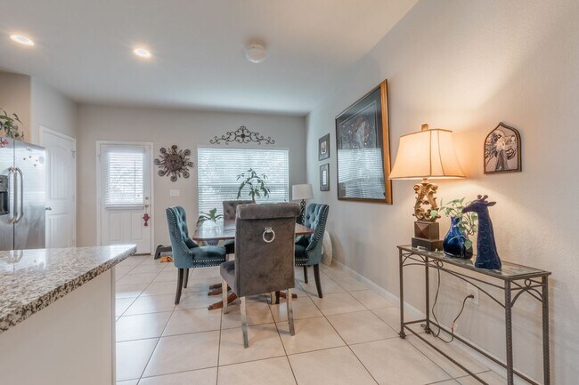 Building Photo - 1124 La Conterra Blvd