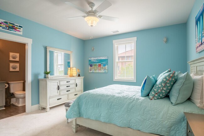 Building Photo - FURNISHED MONTHLY BEACH HOME  WITH UNOBSTR...