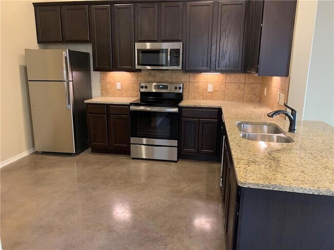 Building Photo - 379 Joanne Lp