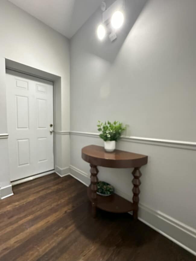 Building Photo - 5837 S Calumet Ave