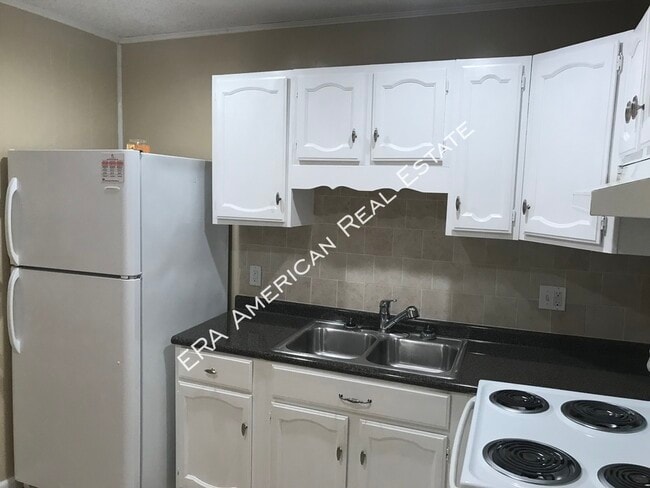 Building Photo - 511 Fir Ave