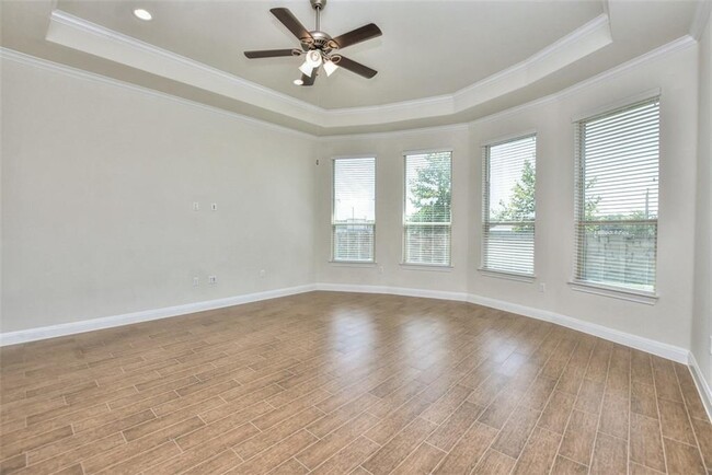 Building Photo - 10604 Lavon Bend