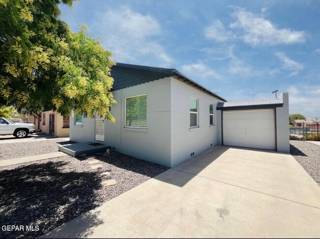 Building Photo - 4628 Clifton Ave