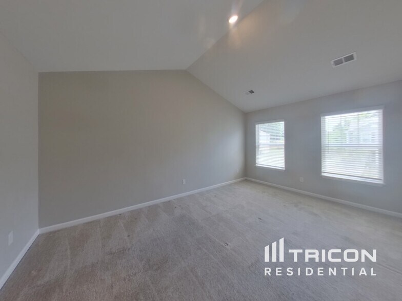 Building Photo - 283 Millen Dr