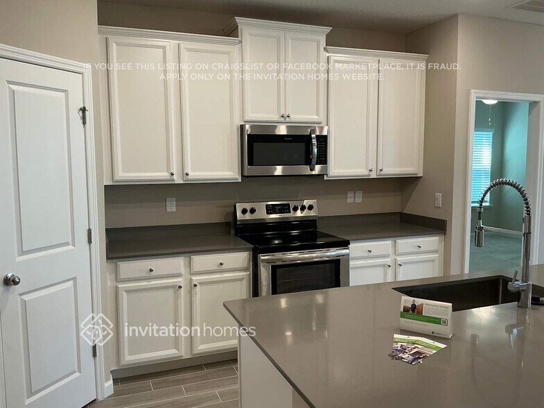 Building Photo - 6779 Falls Chase Ln