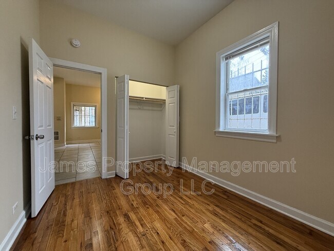 Building Photo - 2213 W Washington Blvd
