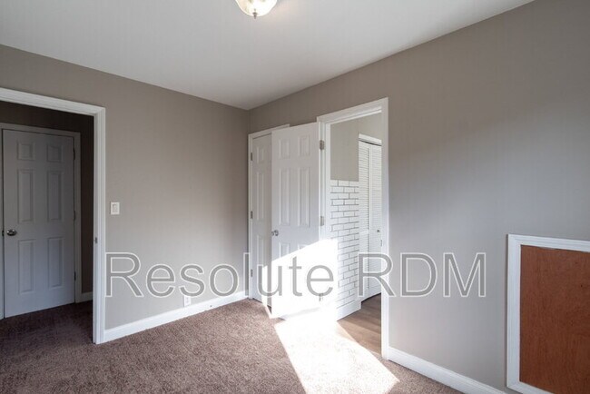 Building Photo - 7955 E 49th St