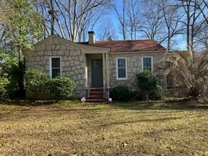 Building Photo - Charming 2 bed 1 bath house in Five-Points!