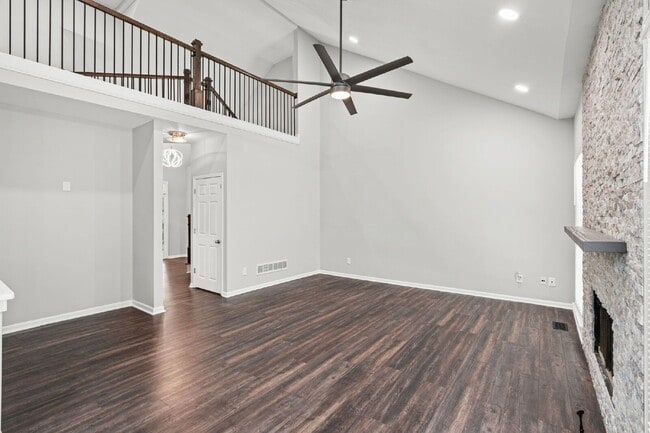 Building Photo - 11355 Vedrines Dr