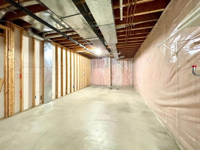 Building Photo - 640 S Park Ct