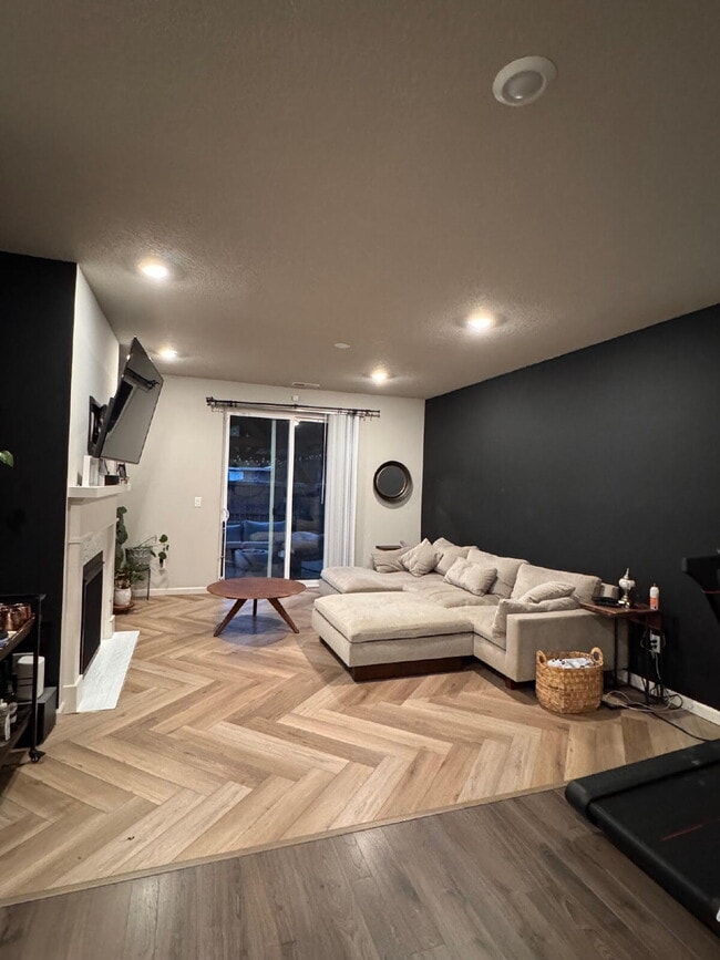 Building Photo - Beautiful Cornelius Home on Corner Lot