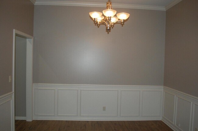 Building Photo - 5007 Craydon Dr