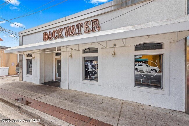 Building Photo - 1465 S Harbor City Blvd