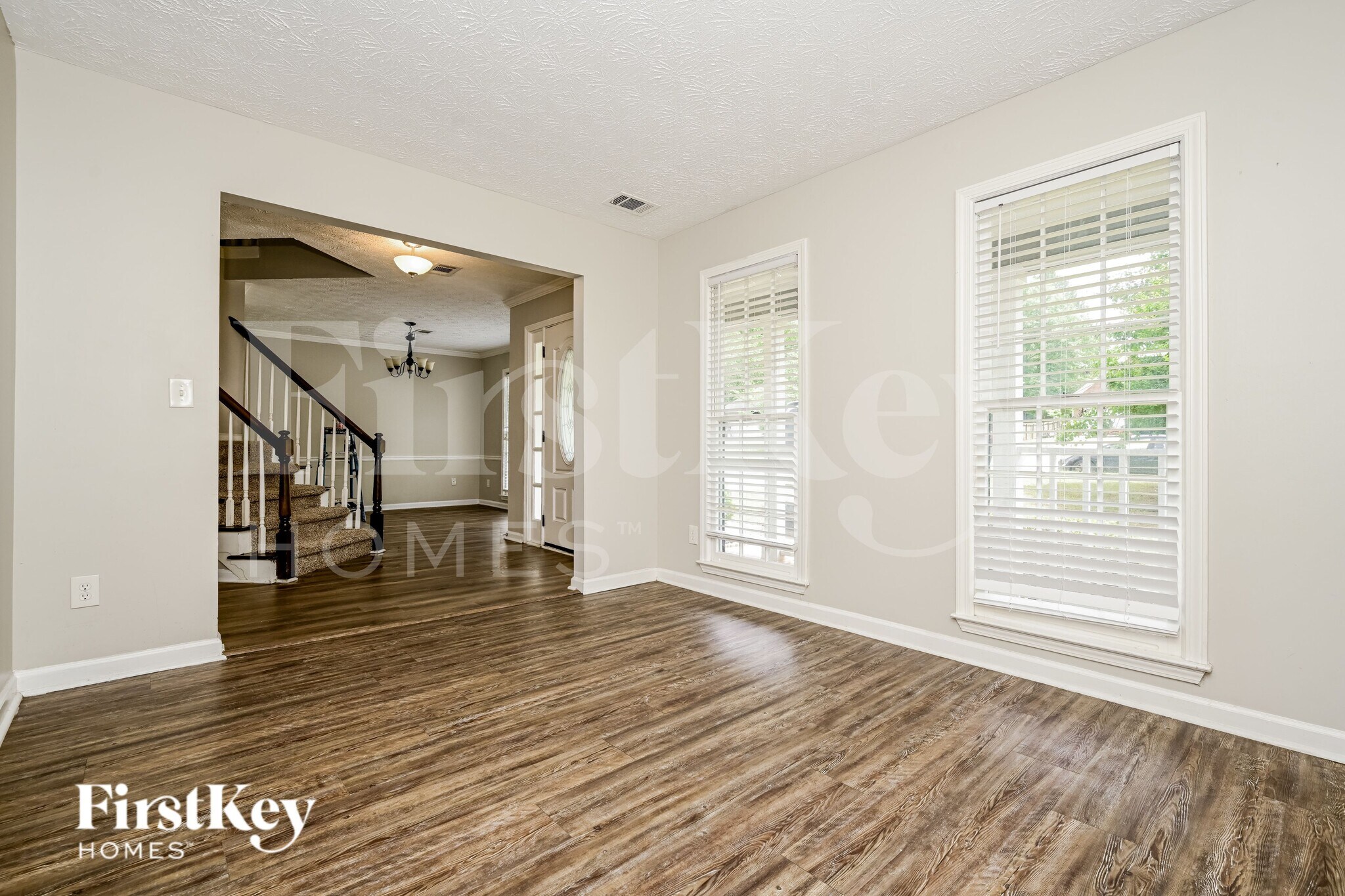 Building Photo - 55 Cinnamon Fern Cir