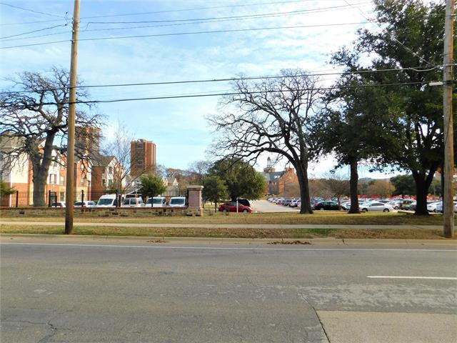 Building Photo - 1611 N Locust St
