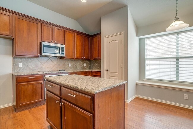 Building Photo - 1721 Castle Creek Dr