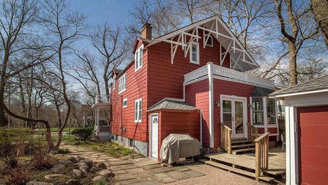 Building Photo - 346 E Prospect Ave