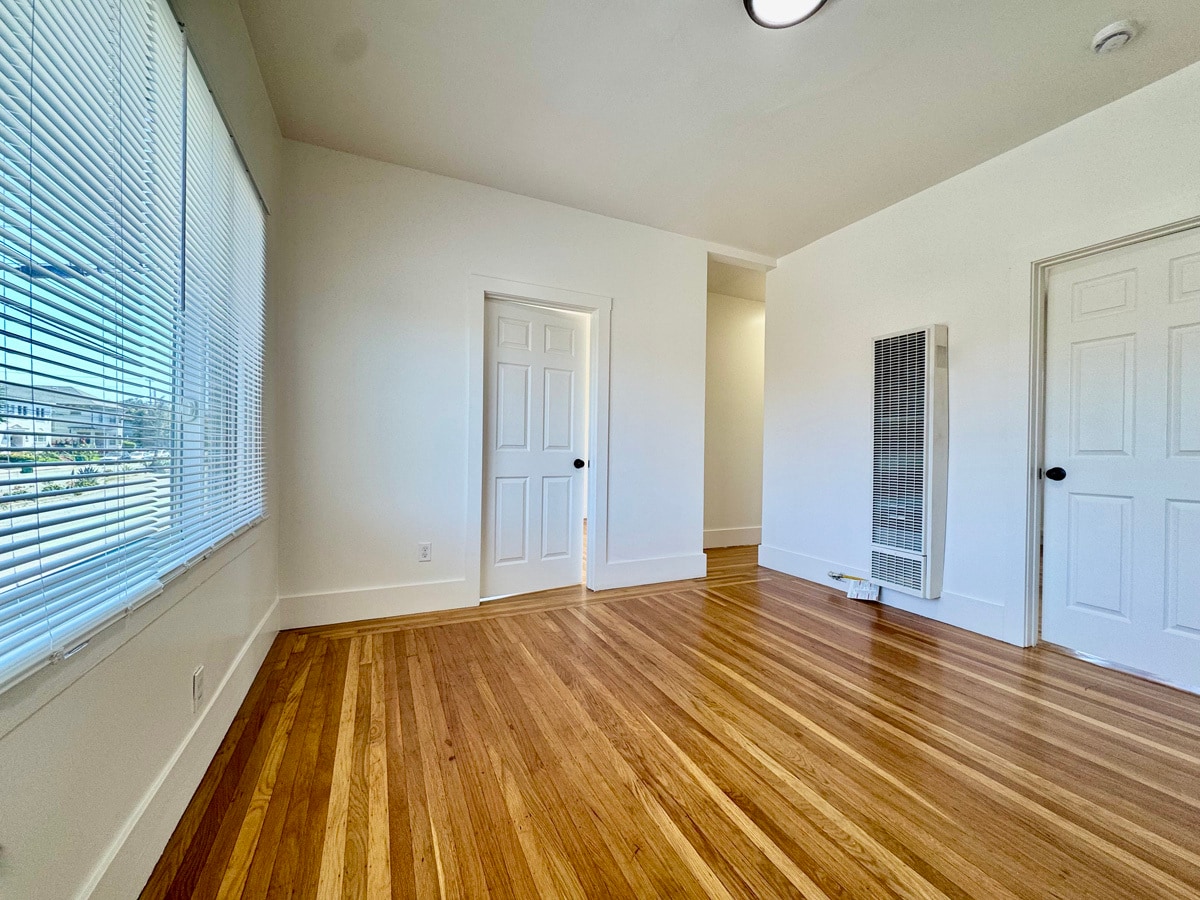 Building Photo - 835 40th St