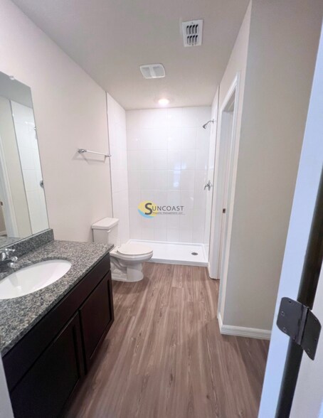 Building Photo - 6432 Sweetbay Ln