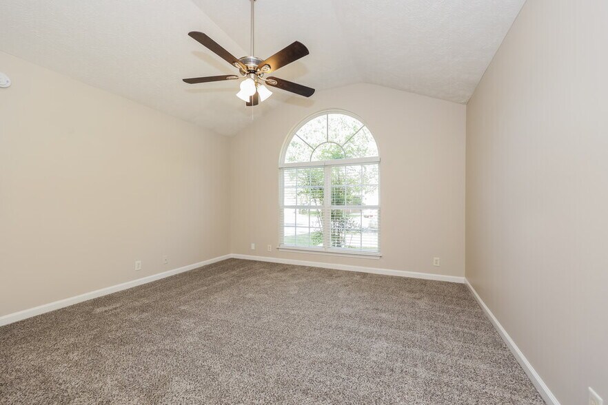 Building Photo - 816 Pantera Dr