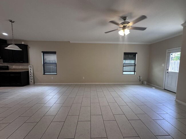 Building Photo - 5519 Shorthorn Dr