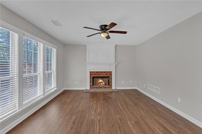 Building Photo - 3527 Chastain Glen Ln NE
