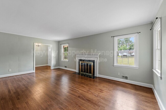 Building Photo - 1529 Dibble Rd S W