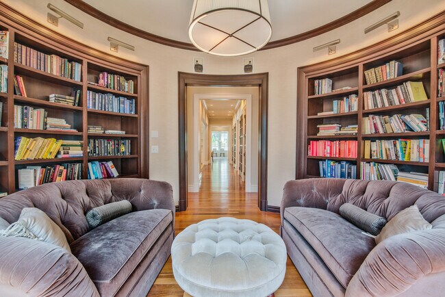 Building Photo - 200 Aspen Rd