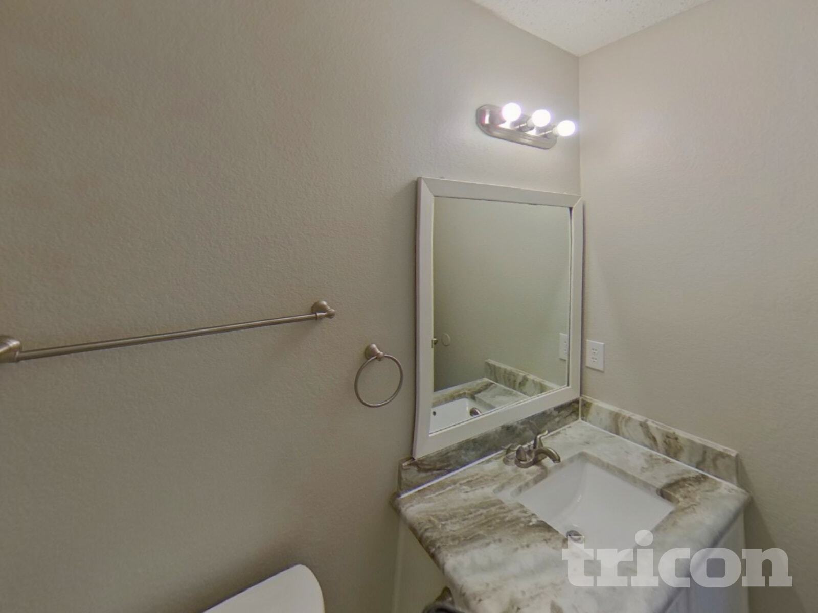 Building Photo - 104 Scarlet View