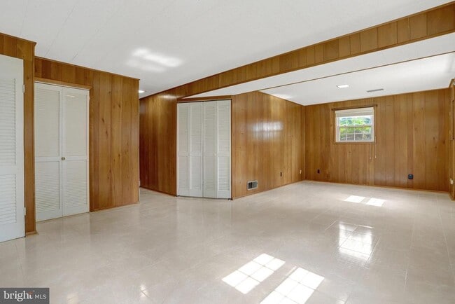 Building Photo - 7623 Arlen St