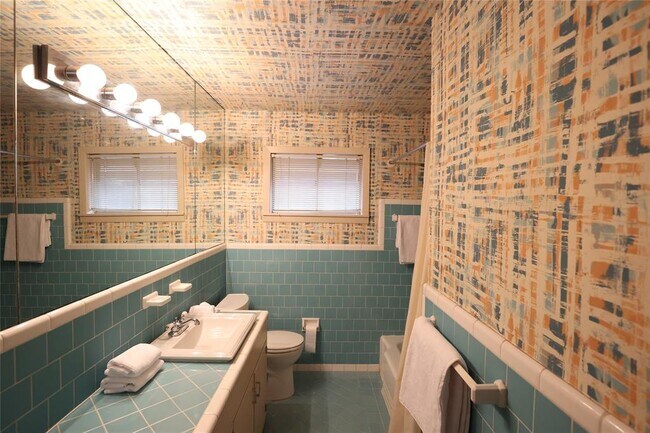 Building Photo - 4018 Nenana Dr