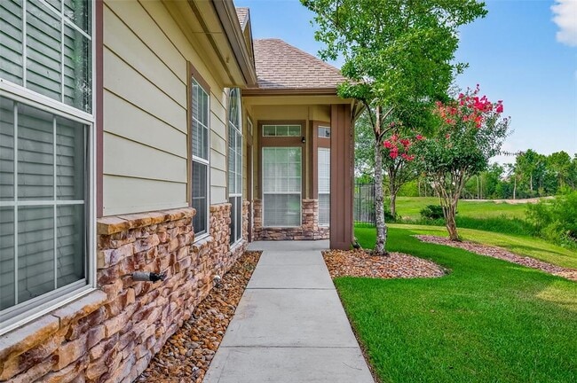 Building Photo - 7914 Loyel Pointe Dr