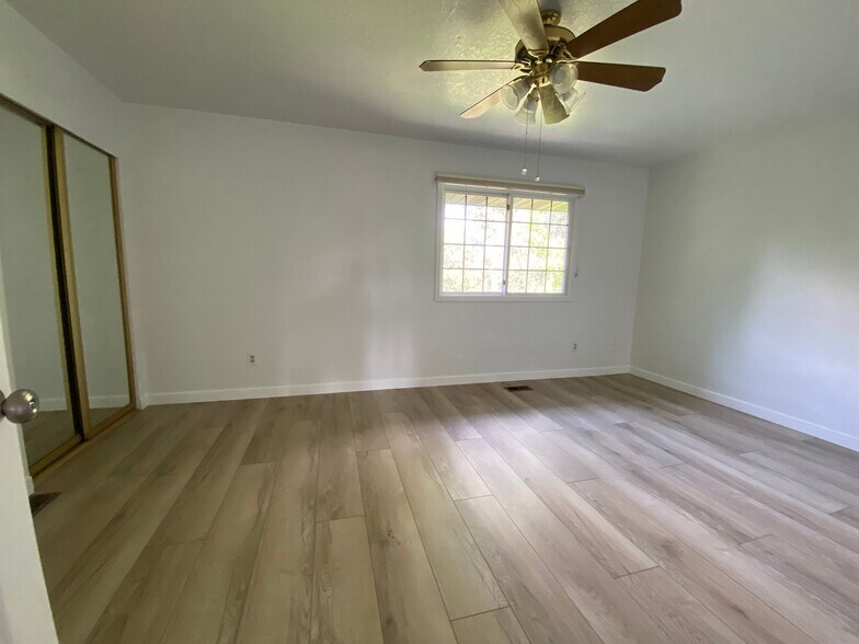 Building Photo - 5650 S 1425 E