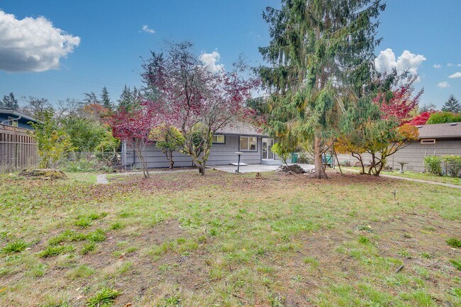 Building Photo - Beautifully Remodeled 3-Bedroom Home in a ...