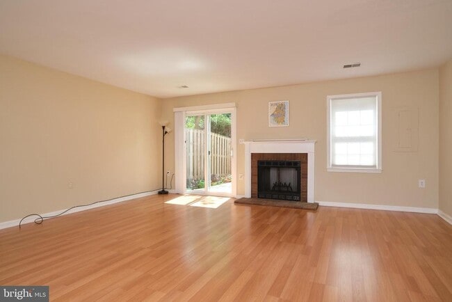 Building Photo - 3816 Usher Ct