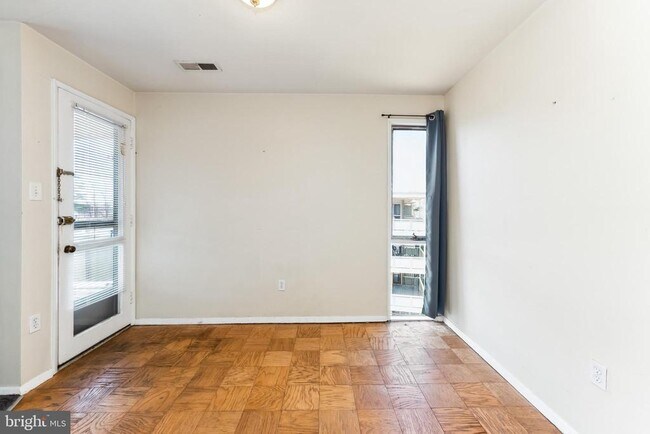Building Photo - 7208 Donnell Pl