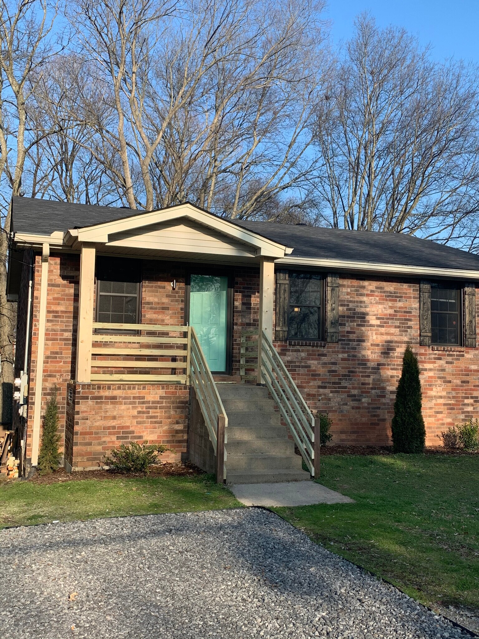 Building Photo - 610 River Rouge Dr