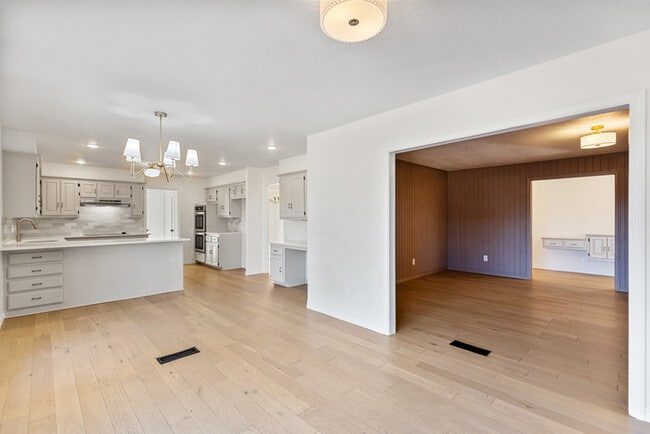 Building Photo - 11416 Leaning Elm Rd