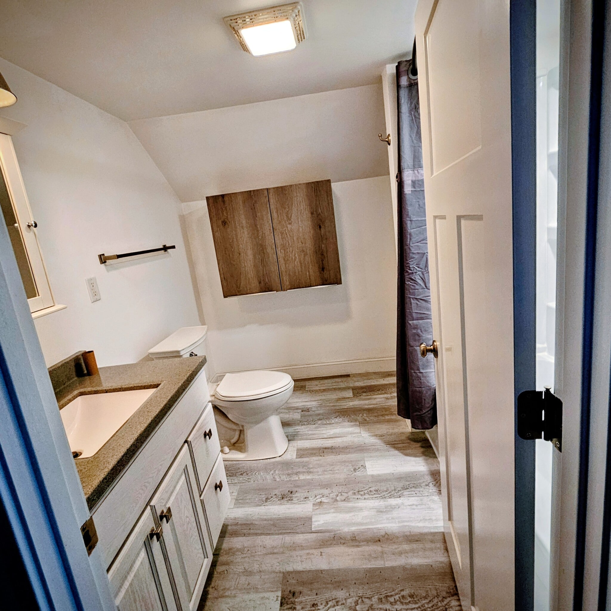 Bathroom - 7314 Big Bend Rd