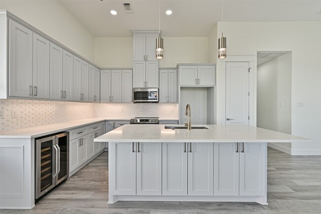 Building Photo - 25231 Sausalito Dr