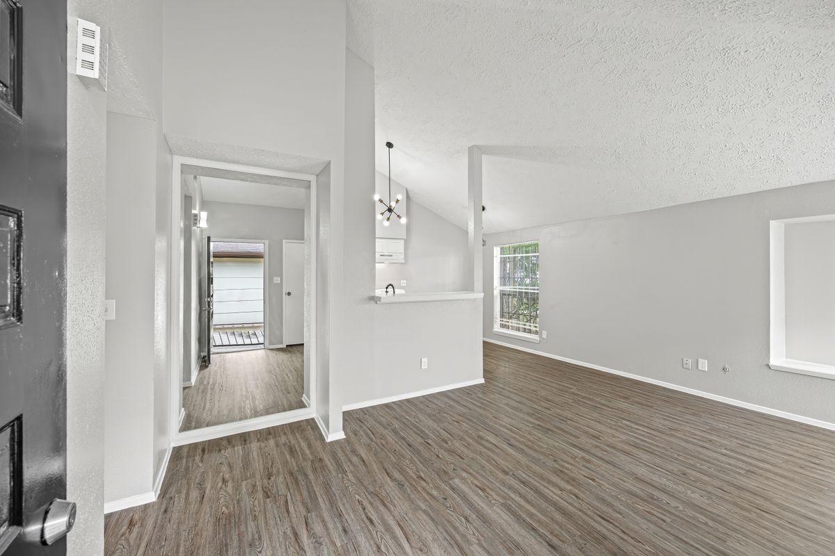 Building Photo - 10066 Sharpton Dr